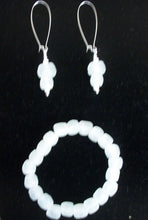 Load image into Gallery viewer, White Glass Pearls Dangle Earrings
