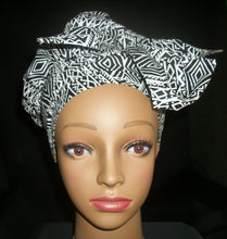 Load image into Gallery viewer, Black and White African Print Head Wrap
